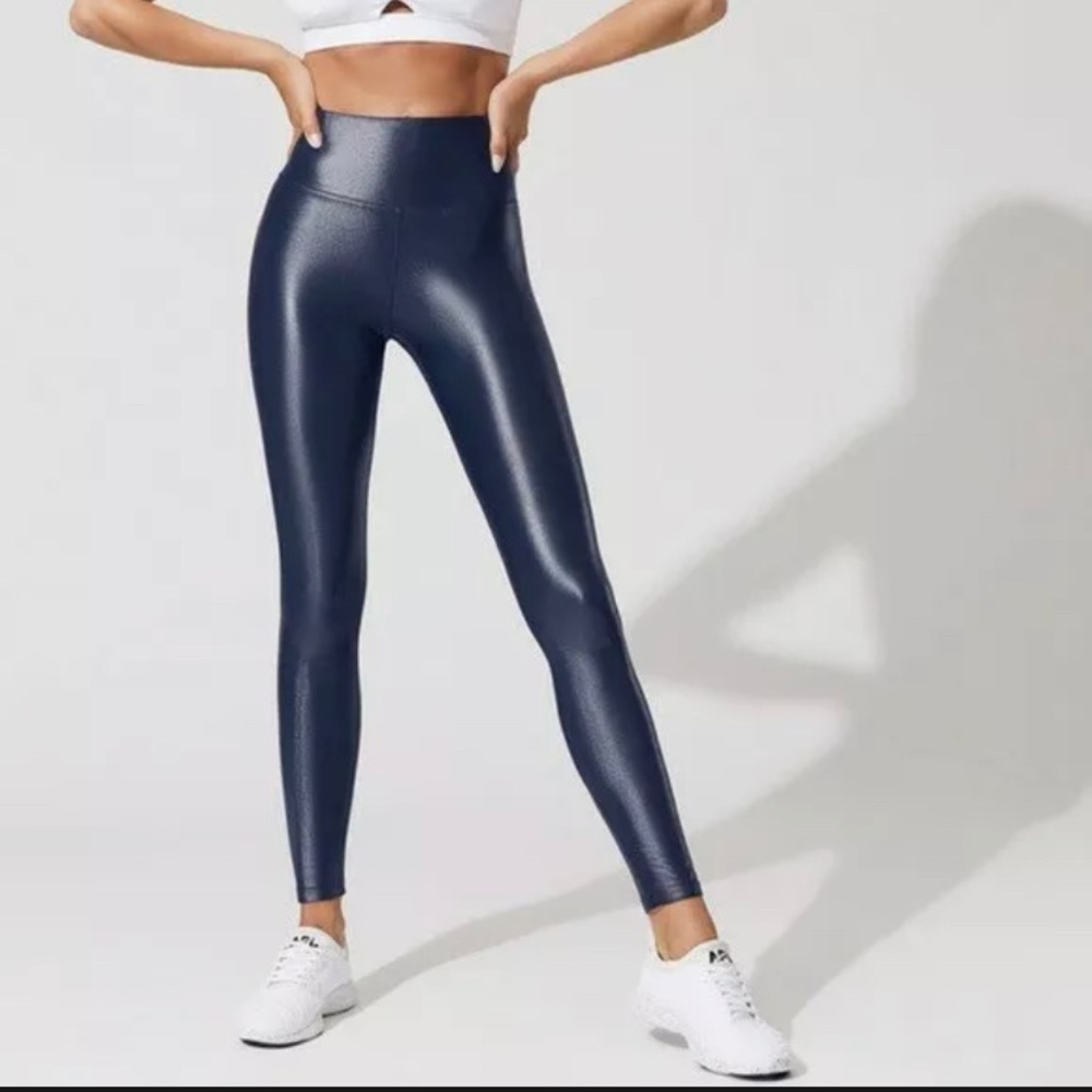 Carbon38 Takara Shine 7/8 legging in Indigo